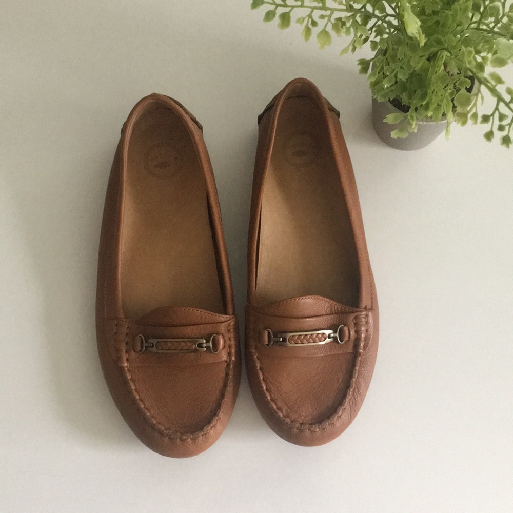 NURTURE LOAFERS